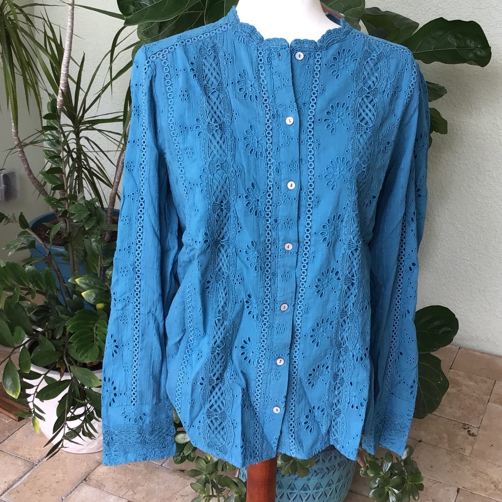 Sundance blue Eyelet shirt - NWT